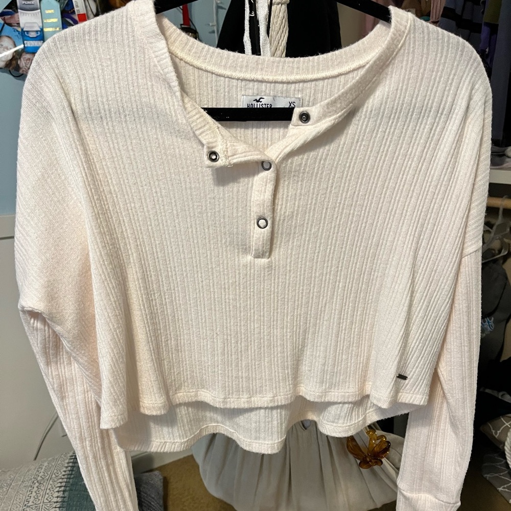 hollister long sleeve top